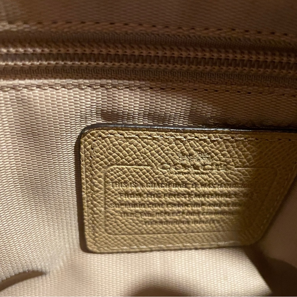 Coach tan leather tote with gold hardware & chain - Picture 8 of 11